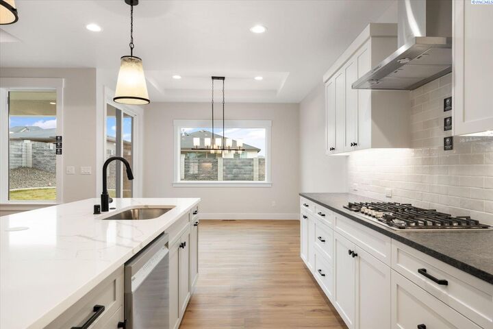 Property Photo:  2354 Waterhill Ave.  WA 99352 