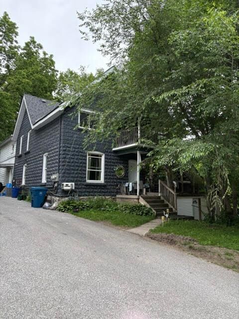 Property Photo:  174 Borland Street E 4  ON L3V 2C3 