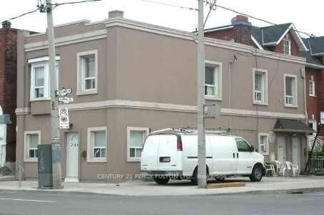 Property Photo: 746 Lansdowne Avenue Bsmt ON M6H 3Y8