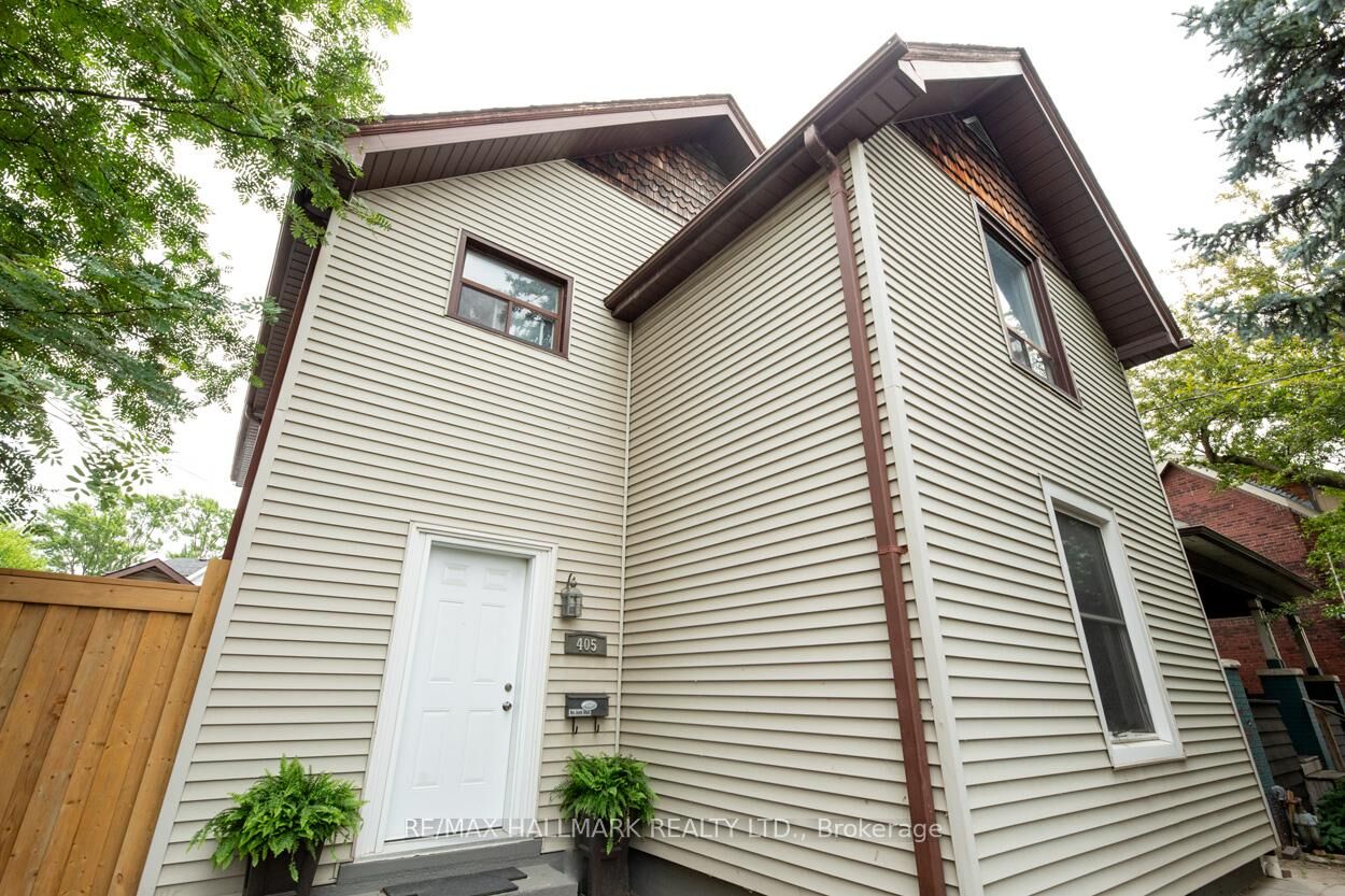 Property Photo:  405 Kingston Road Main Floor  ON M4L 1V1 