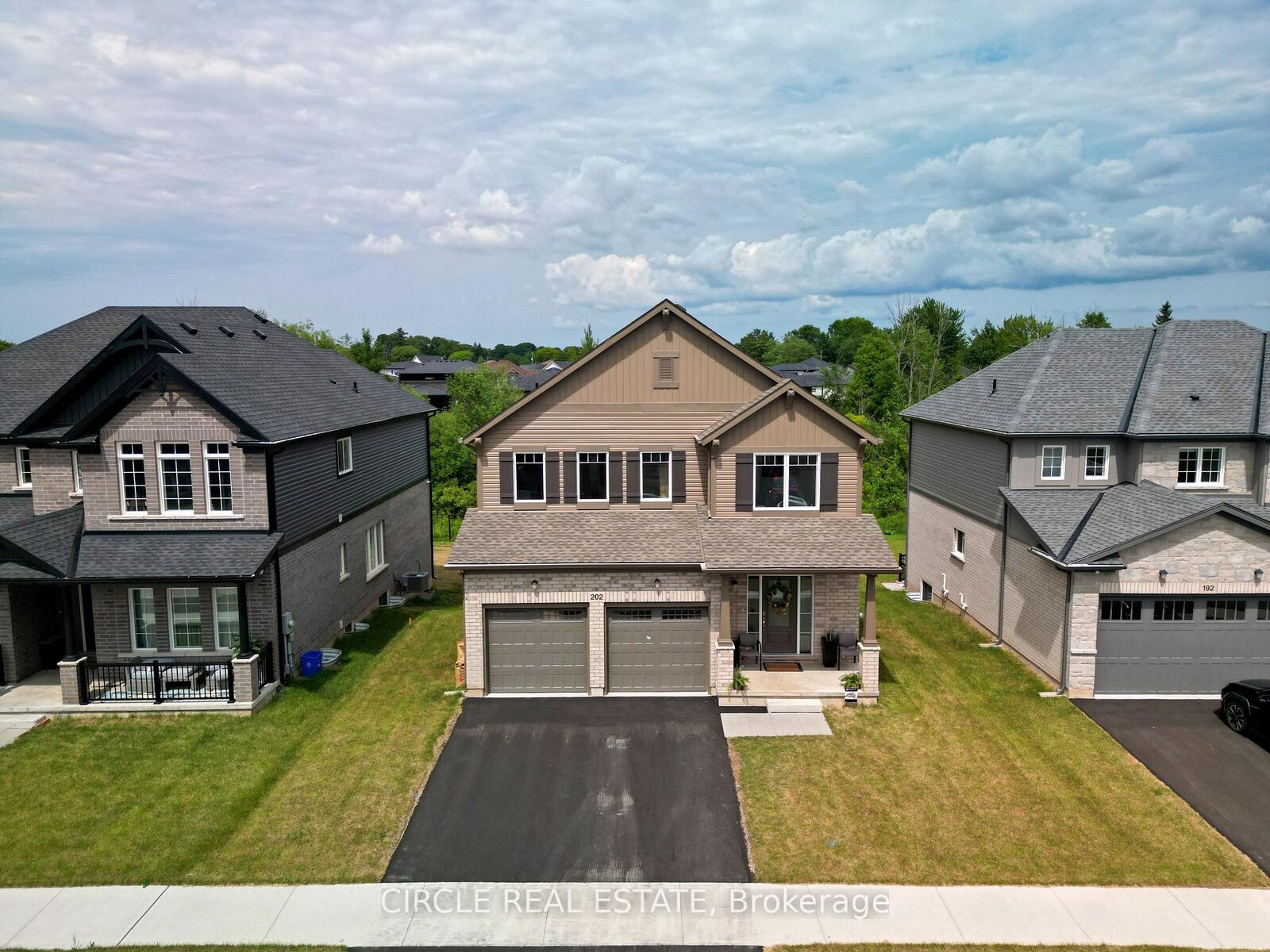 Property Photo:  202 Westcott Road  ON L3C 0K9 