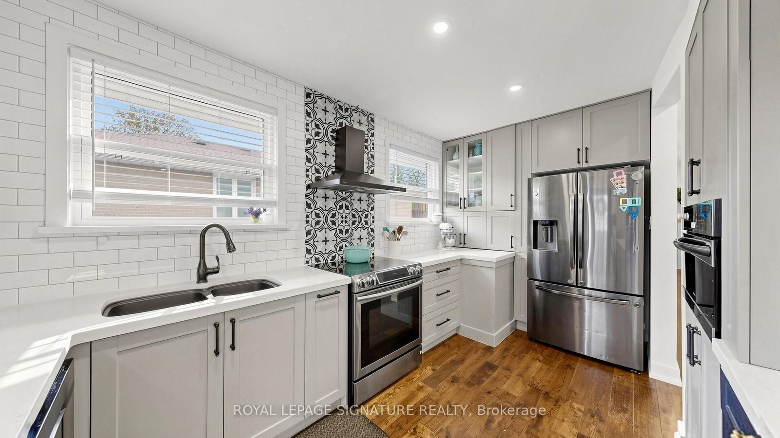Property Photo:  33 Neapolitan Drive  ON M1P 4B2 