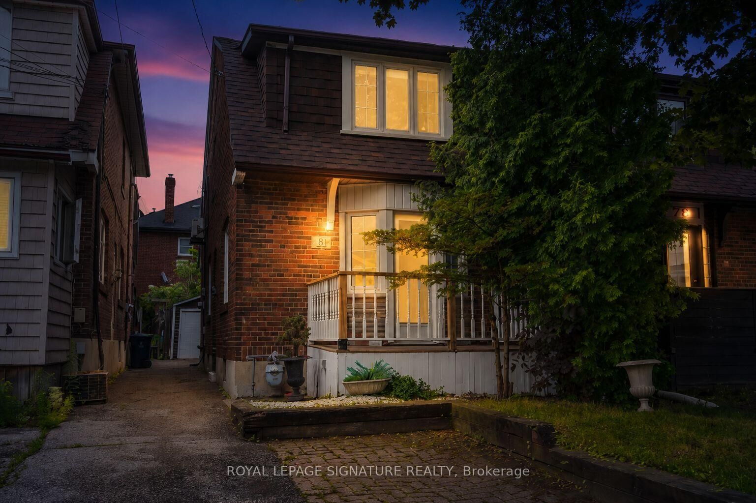 Property Photo:  81 Cleveland Street  ON M4S 2W4 
