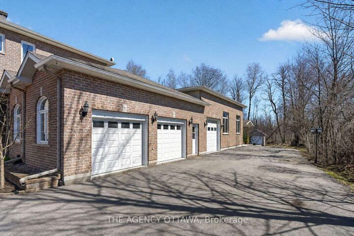 Property Photo: 4633 Albion Road ON K1X 1A4