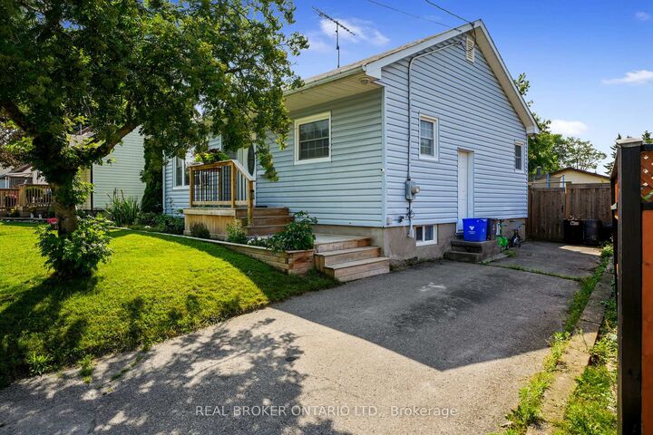 Property Photo: 21 Arthur Street ON L1A 1Z3
