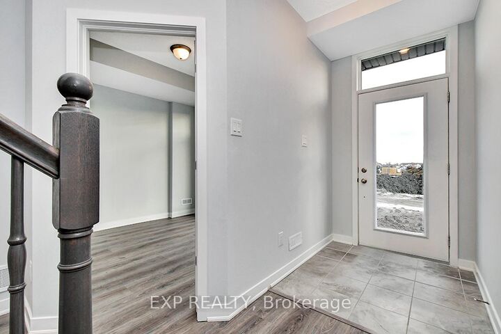Property Photo:  1258 Hemlock Road  ON K1K 5C2 