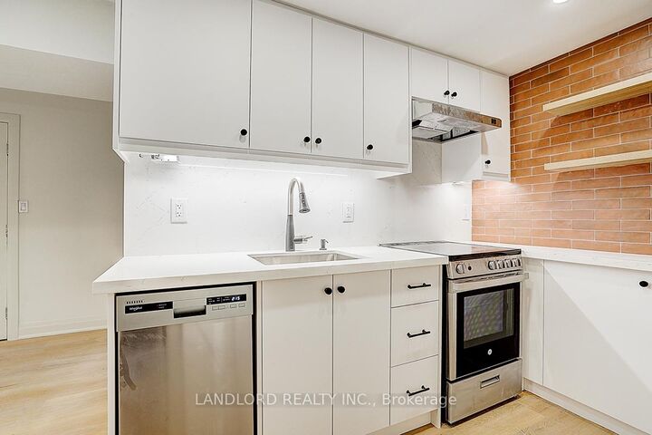 Property Photo: 75 Kendal Avenue Lower Unit ON M5R 1L8