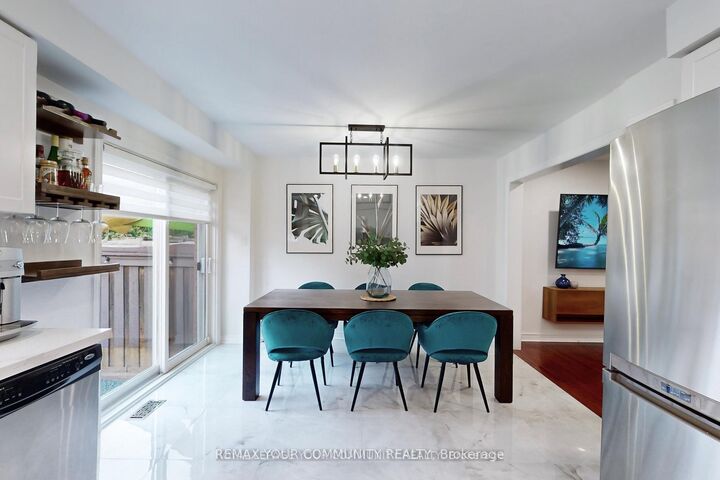 Property Photo:  52 Four Seasons Crescent  ON L9N 0C3 
