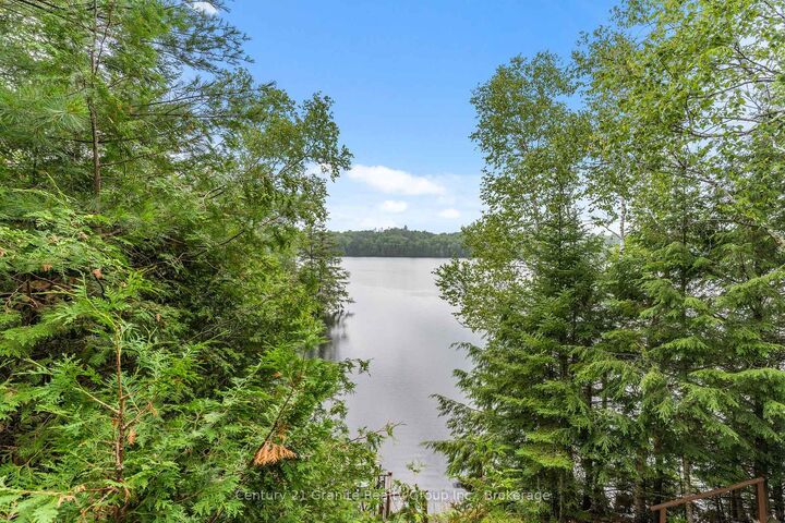 Property Photo: 1109 Burnt Point Trail ON K0M 2K0