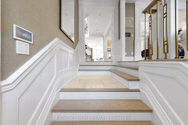 Property Photo: 377 Brooke Avenue ON M5M 2L5