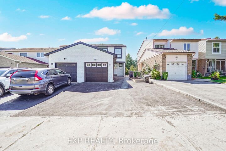 Property Photo:  25 Nabob Crescent  ON M1B 2Z1 