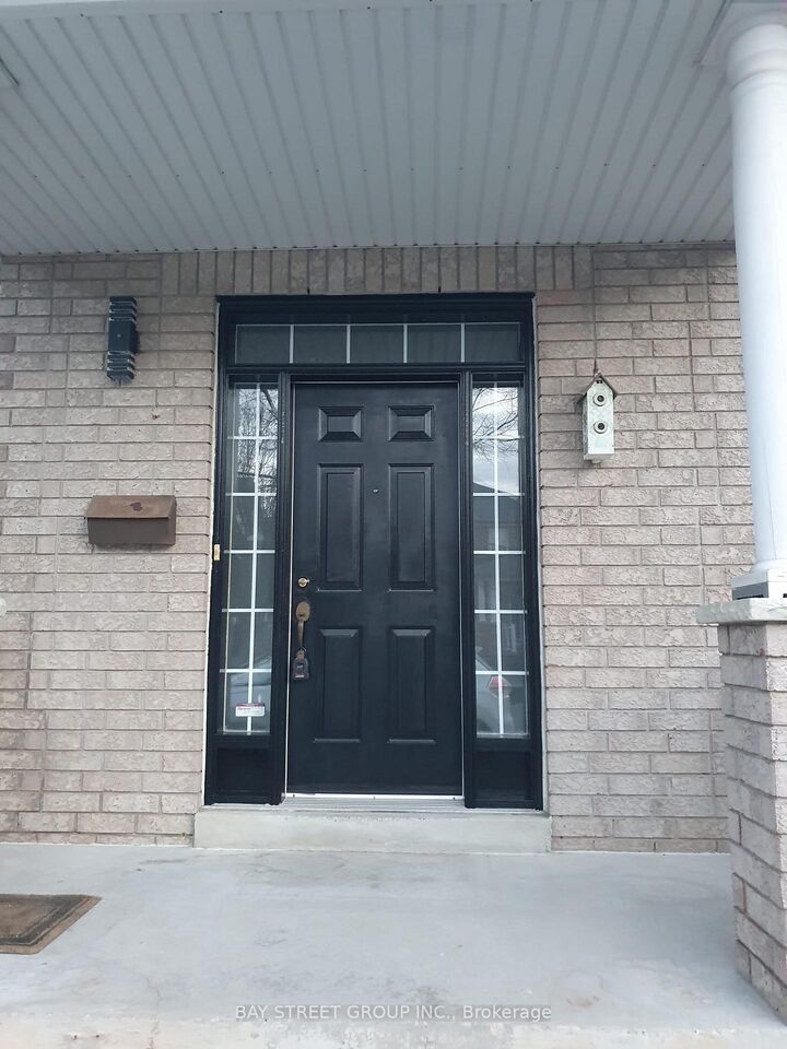 Property Photo:  71 Ian Baron Avenue  ON L3R 5R1 