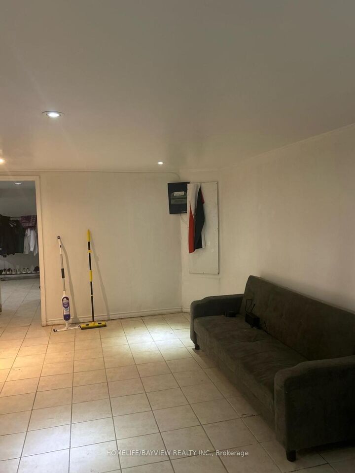 Property Photo: 27 Main Street Lower Floor ON L5M 1X5