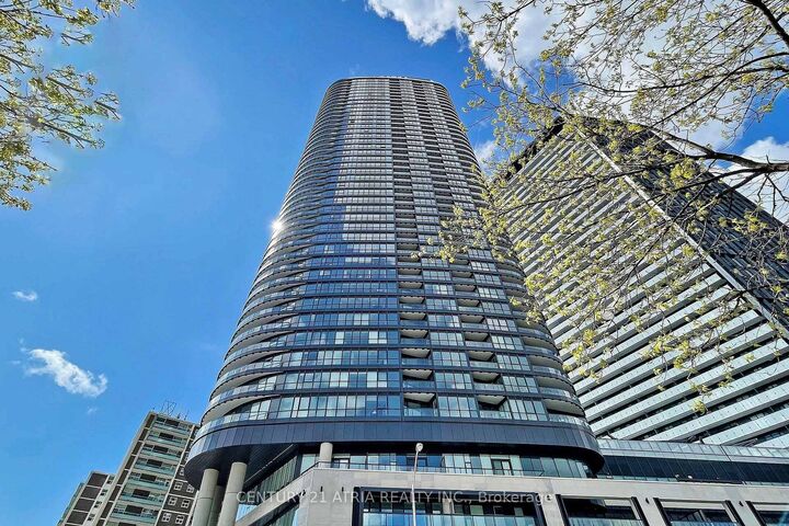 Property Photo:  585 Bloor Street E 420  ON M4W 0B3 