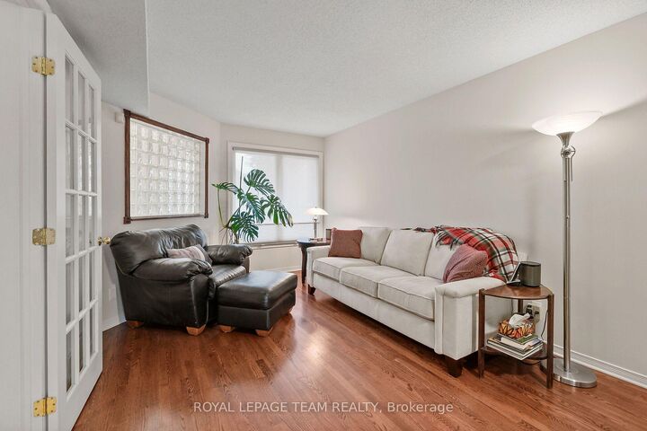 Property Photo:  70 College Circle  ON K1K 4R8 