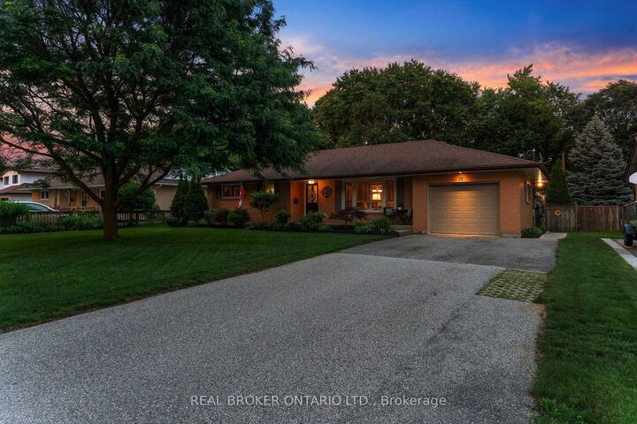 Property Photo:  13 Bluebird Place  ON N3B 1W7 
