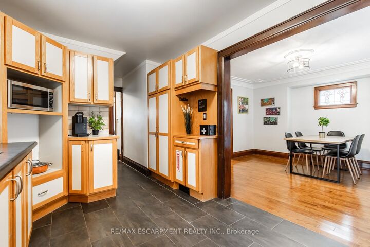 Property Photo: 60 Lake Avenue Drive ON L8G 3N3