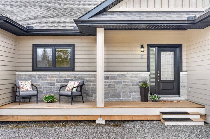 Property Photo: 8 Bancroft Ridge Drive ON K0L 1C0