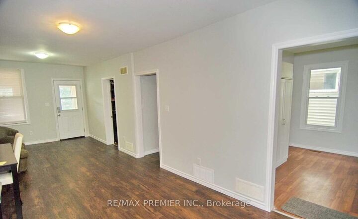 Property Photo:  3588 Sandwich Street  ON N9C 1B5 