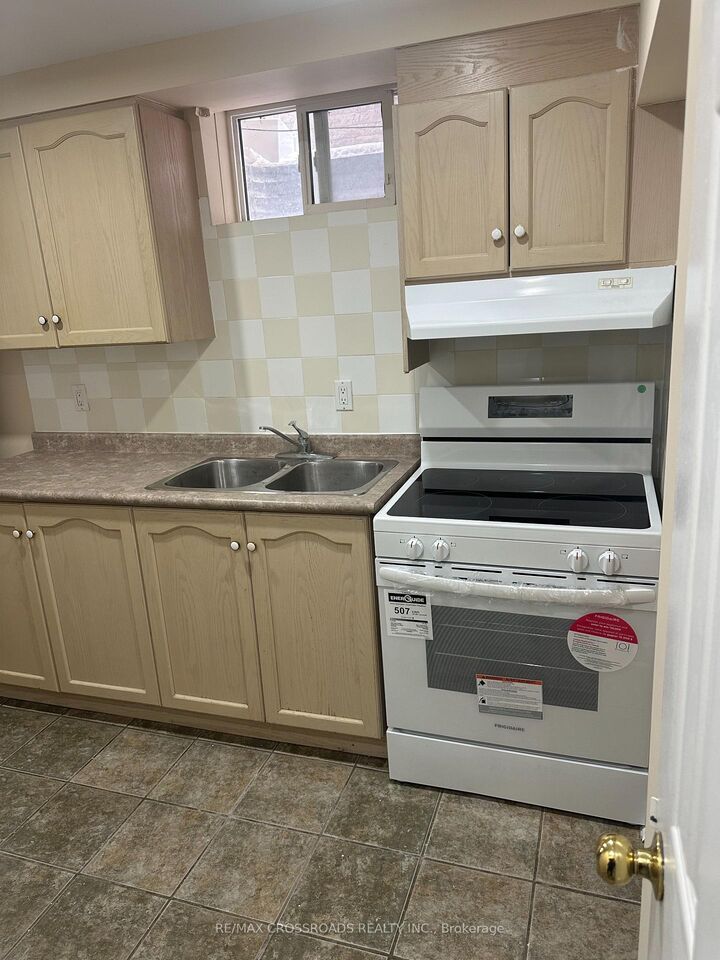 Property Photo: 132 Lawson Road Basement ON M1C 2J4