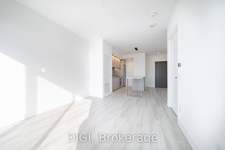 Property Photo:  57 Spadina Avenue 3307  ON M5V 0T9 