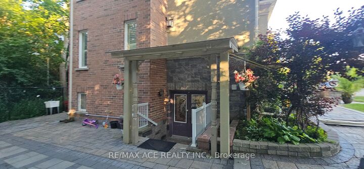 Property Photo:  25 Fawnridge Trail Bsmt  ON M1C 4Y9 