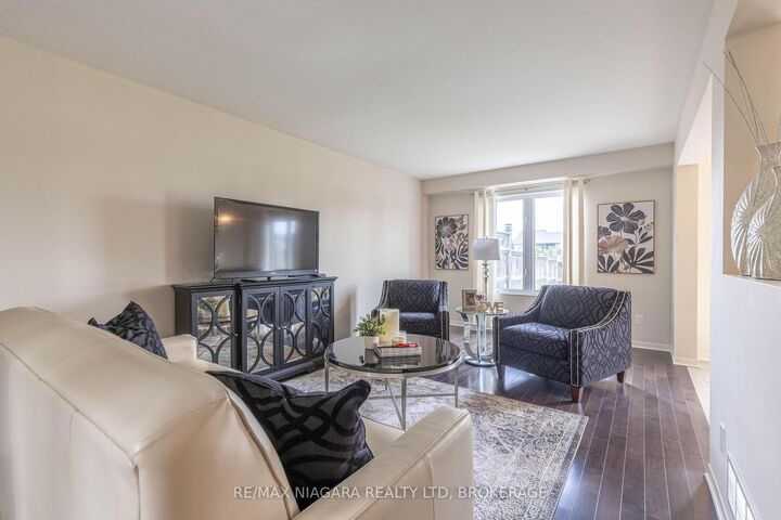 Property Photo:  8625 Upper Canada Drive  ON L2H 0B7 