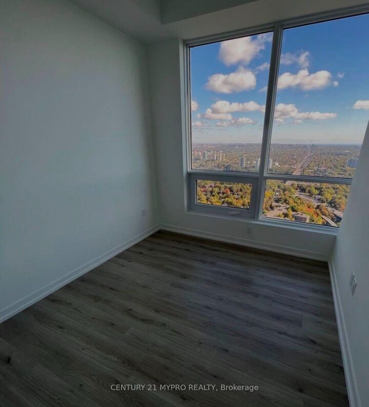 Property Photo: 395 Bloor Street E 2008 ON M4W 0B4