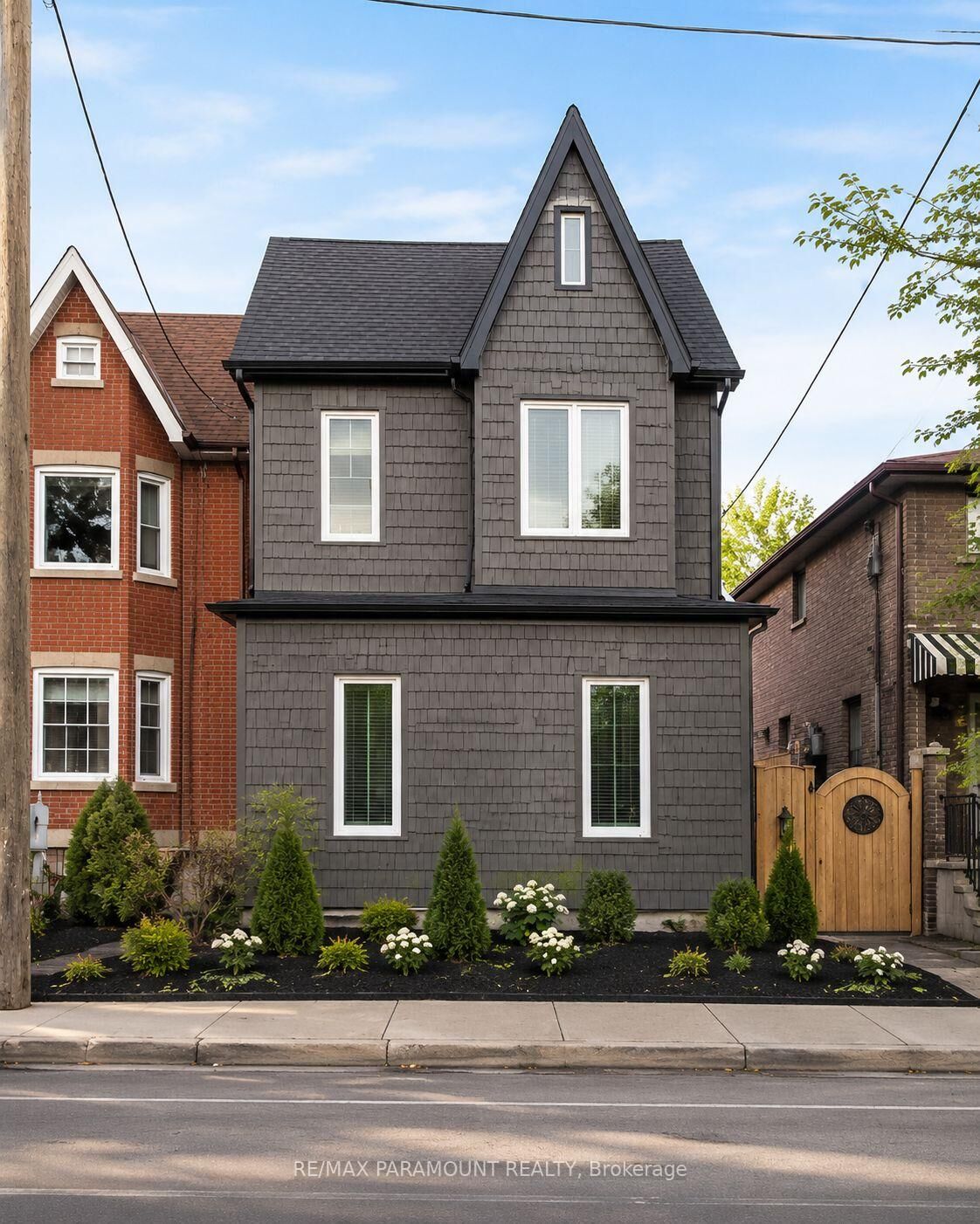 Property Photo: 291 Pacific Avenue Main ON M6P 2P8