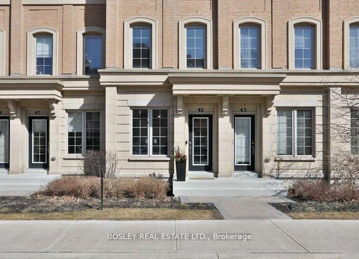 Photo de la propriété: 45 Hargrave Lane 148 ON M4N 0A4