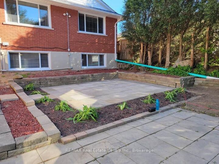 Property Photo: 406 Karn Street Upper ON N2M 2C1