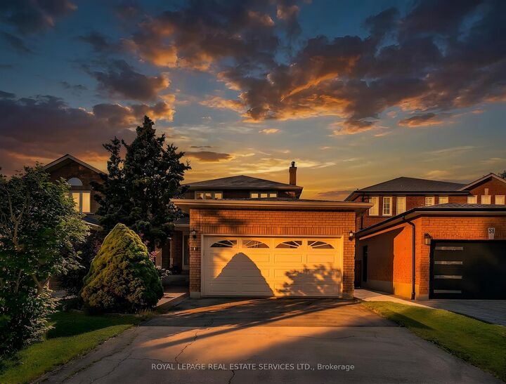 Property Photo: 47 Velvet Crescent ON L4L 5E8