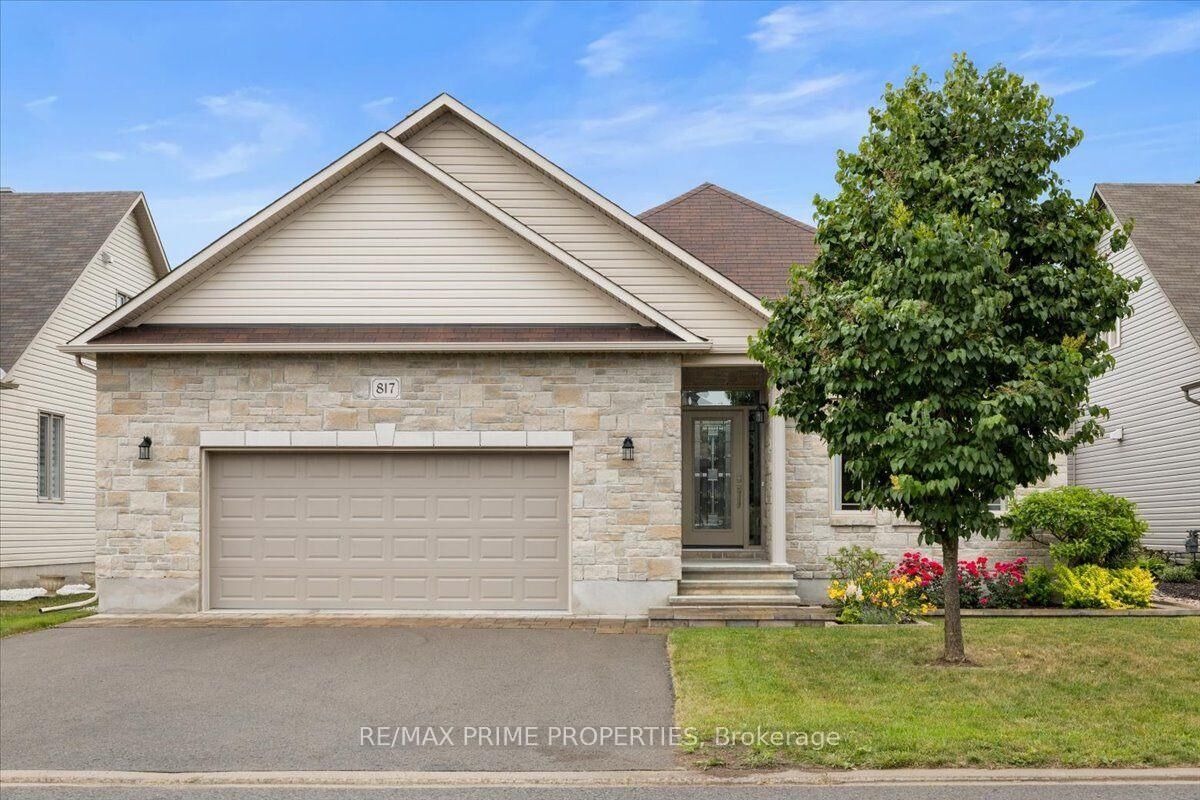 Property Photo: 817 Platinum Street ON K4K 0J2
