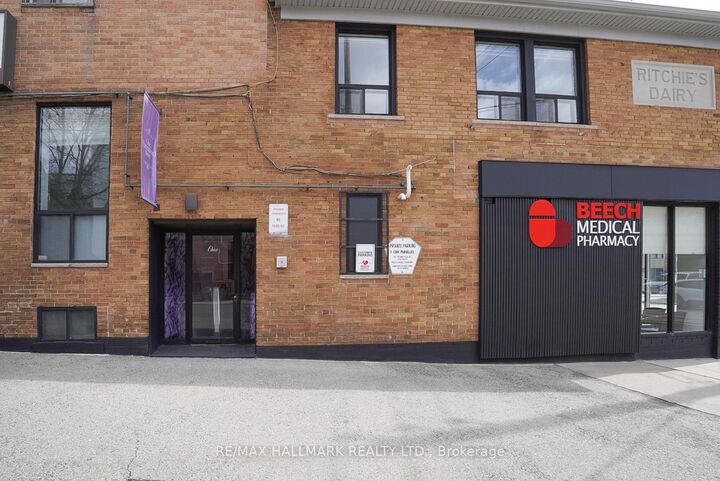 Property Photo:  1 Hannaford Street 5  ON M4E 1S3 