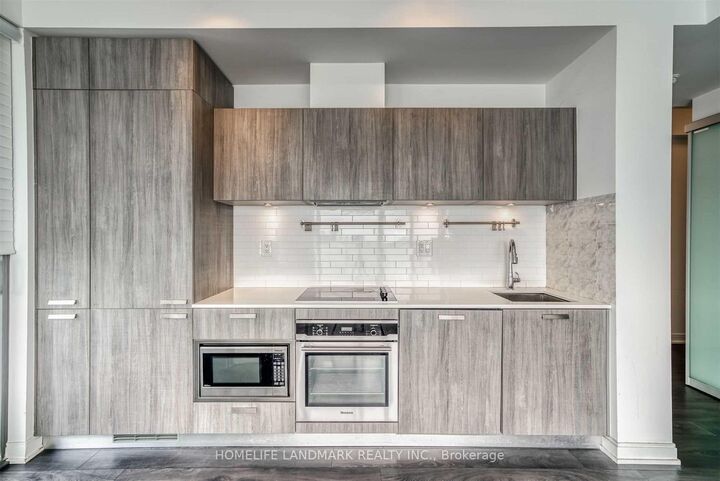 Property Photo:  50 Charles Street E 3905  ON M4Y 0C3 