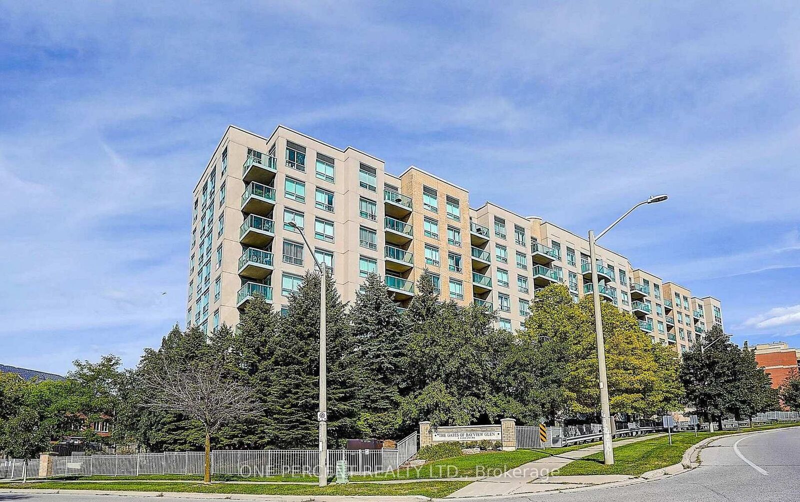 Property Photo: 3 Ellesmere Street 607 ON L4B 4N2