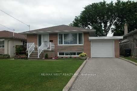 Property Photo: 26 Nipissing Drive ON M9B 4V5