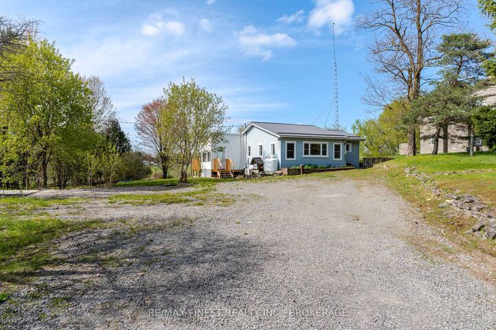 Property Photo: 6804 6th Concession Road ON K6V 5T5