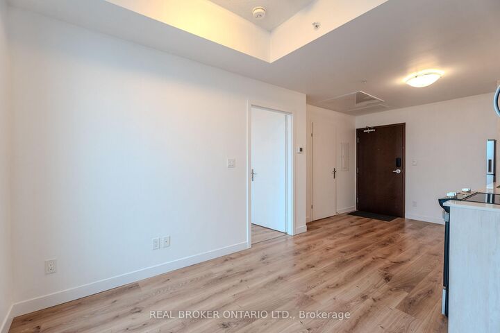 Property Photo: 60 Frederick Street 2208 ON N2H 0C7