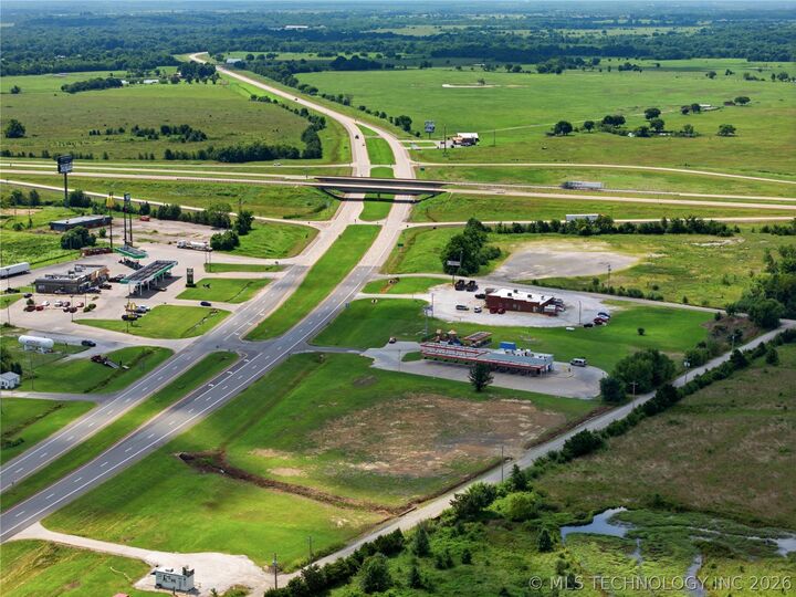 Property Photo:  622 S Highway 2  OK 74469 