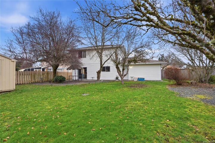 Property Photo:  2829 Pickford Rd  BC V9B 2K3 