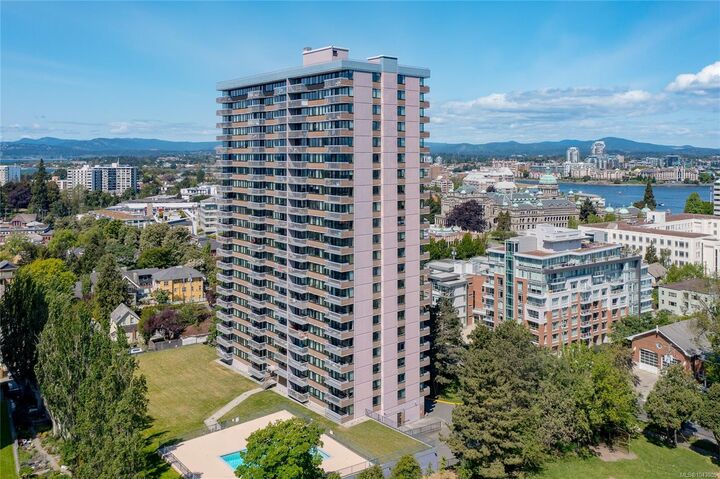 Property Photo: 647 Michigan St #510 BC V8V 1S9