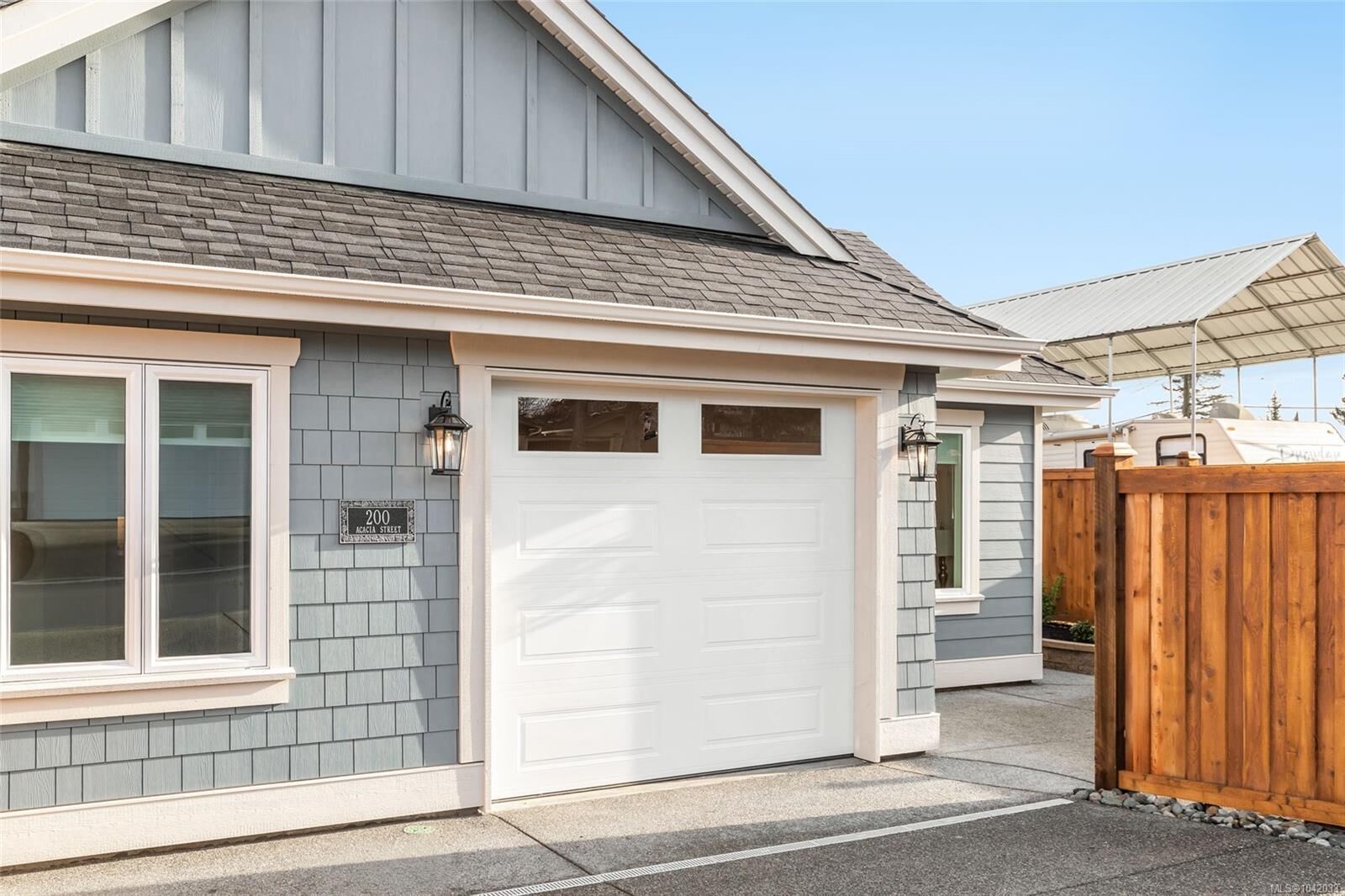 Property Photo:  410 Hummingbird Pl  BC V9P 1K1 