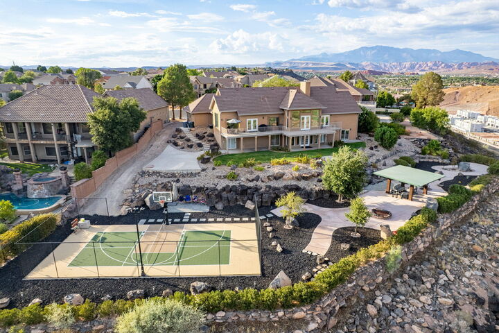 Property Photo:  1882 E Joe Cir  UT 84790 