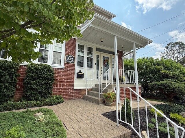 Property Photo: 332 James Street PA 15144