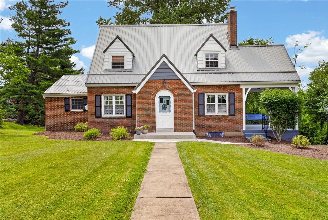Property Photo: 2848 Anderson Dr PA 15101