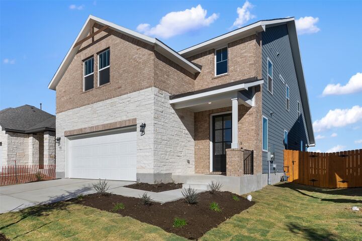 Property Photo: 160 Ranier Way TX 78620
