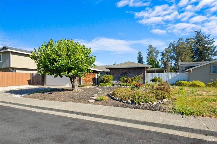 Property Photo:  171 Alma Avenue  CA 94928 