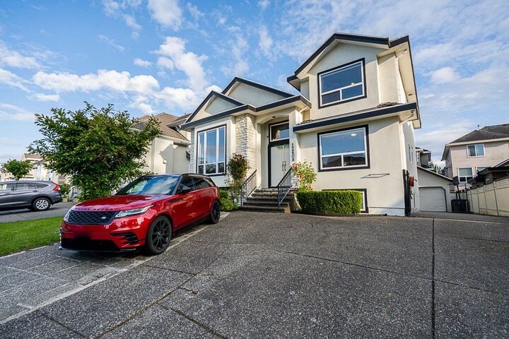 12608 67A Avenue — photo 1