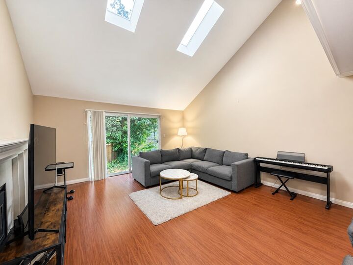Property Photo: 9700 Blundell Road 4 BC V6Y 1K6